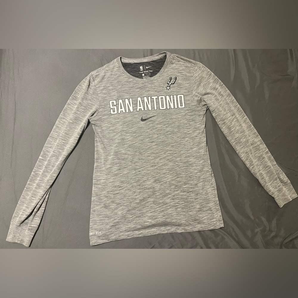 Men’s San Antonio spurs long sleeve Nike dri-fit